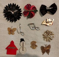 Lot of 12 Vintage Costume Brooches Circa 1960s – 1980s READ