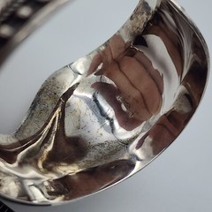 DELL Bead Modernist Abstract – Sterling Silver 925 Wide Cuff Bangle – 6.8″