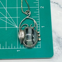 Sterling Silver Old Pawn 925 Necklace Pendant Southwest Moss Agate Oval Leaf 24″