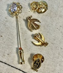 Vintage Hollycraft 1958 & Swarovski Flower Grapes & More Lot brooch Pin