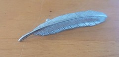 Vintage Silver Tone Feather Brooch Pin Textured Leaf Plume