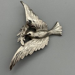 Vintage Brooches Lot of 4 Birds Dove Parrot Peacock Animals Italy READ