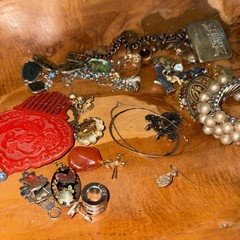 Large Vintage Jewelry Watches Lot So Many Items LQQK