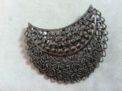 Vintage Karu Black Enamel Rhinestone Filigree Floral Crescent Brooch Pin Cm 39