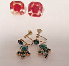 Lot of 5 Vintage Unbranded Rhinestone & 1 Gemstone Fashion Earrings
