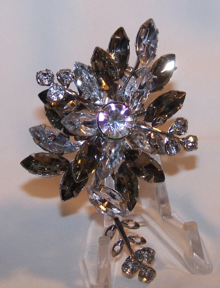 Vintage Grey Smoky Clear Rhinestones Flower Brooc -Estate Jewelry