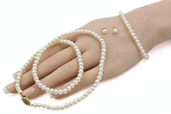 Timeless 14K Gold White Akoya Pearl Parure Set