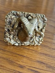 VINTAGE (SINGLE) ALASKAN RAM’S HEAD CUFF LINK 10K GOLD/NATURAL GOLD NUGGETS