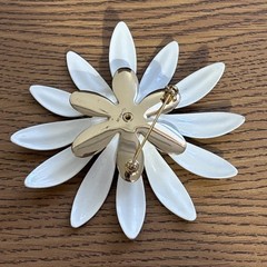 Sarah Coventry White Enamel Flower Pin & Earring Set ~ “Fashion Petals” ~ 1968