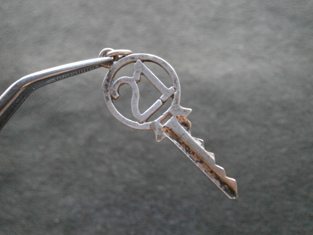 Yale Door Key 21st Birthday Vintage Sterling Silver Bracelet Charm Pendant 2.0g