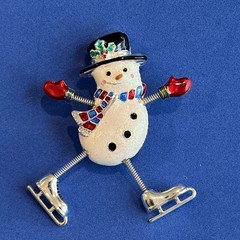 Vintage Christmas Holiday Brooch Pin – Ice Skating Snowman Danecraft Signed Good