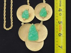 Vtg Faux Jade Glass Gold Tone Textured Disc Runway Necklace About 30″ No Clasp