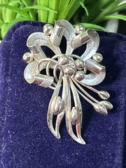 Vintage Sterling Silver Leaf & Ribbon Brooch Pendant / Pin, 8g, Mid-Century 2”