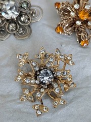 Mixed Lot of 7 Vintage Colorful Rhinestones Floral/Leaf Brooches
