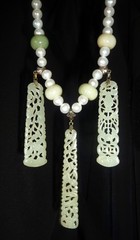 STUNNING VINTAGE CULTURED PEARL CARVED CELADON JADE STATEMENT NECKLACE WOOD BOX!