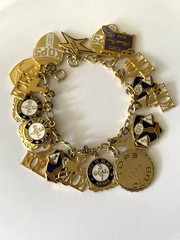 Vintage 1990s–2000s TOPS Club Achievement Charm Bracelet