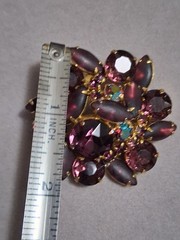 Purple plum prong set rhinestone brooch w/Aurora borealis accent stones, faceted