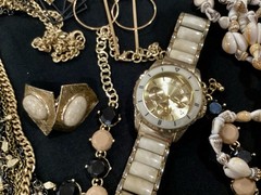 All Wearable Fashionable Very Good Jewelry Lot