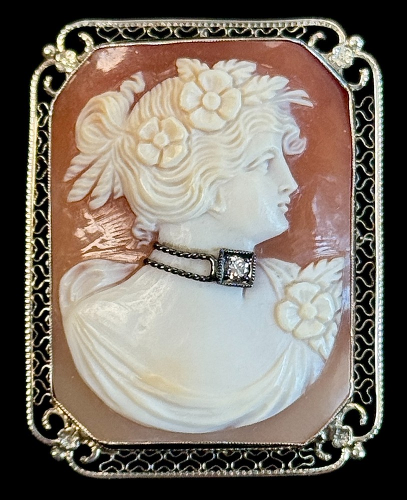 Antique 14K White Gold Shell Cameo Brooch Diamond Filigree Frame 30mm 11.4g