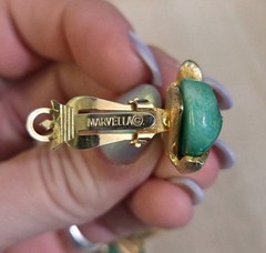 Vtg Marvella Green Jade Goldtone Clip On Earrings #110