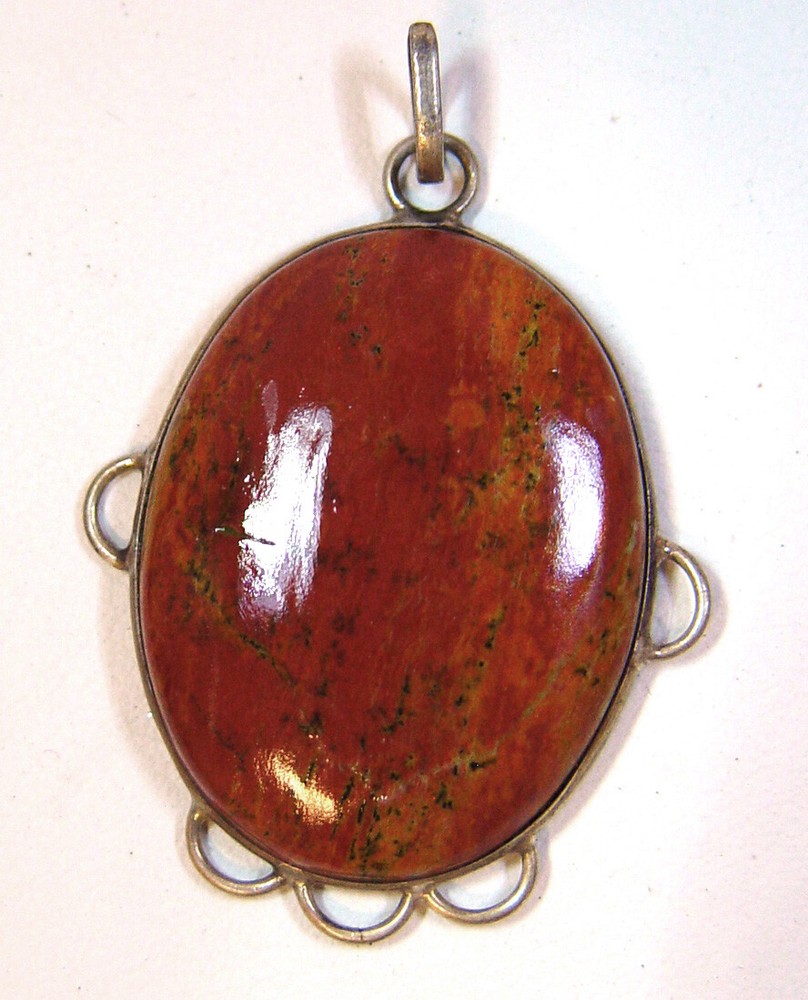 Sterling silver red jasper pendant, 9.6 grams, 1 3/4″ (with bail) x 1 1/4″