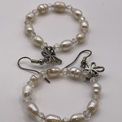 Earrings Vintage Glass Beaded Faux Pearl Hoop Silver Tone Metal Dangle Jewelry