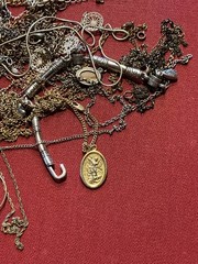 2 LB Tangled Jewelry Treasure Hunt Lot 100% UNSEARCHED Gold Tone Silver Tone