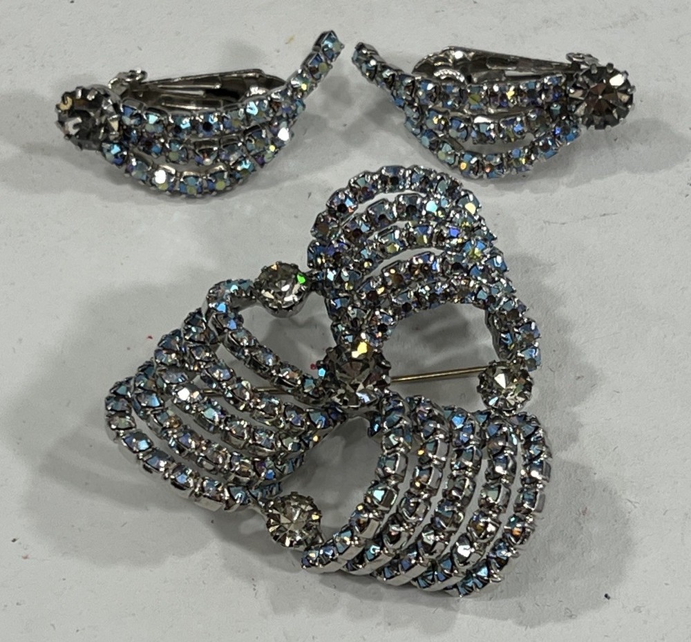 Aurora Borealis Ribbon Rhinestone Brooch Clip Earrings Set Unsigned Silver Tone