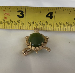 VINTAGE DESIGNER KARBRA 3.00ct JADE 14K YELLOW GOLD TURTLE BROOCH PIN 6 GRAMS