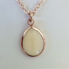 LC Lauren Conrad Mother of Pearl Necklace with Crystal 20”