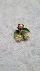 Vintage white flower and green leaf with pearl pendant, gold accents