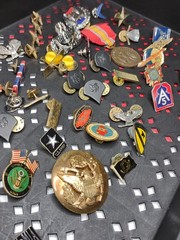 Lot Over 40 Pins Mostly Military Pins Militaria Lot AAB 16