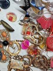 3.18Lbs Wearable Vintage Jewelry Huge lot Costume And More Unsearched Tangled