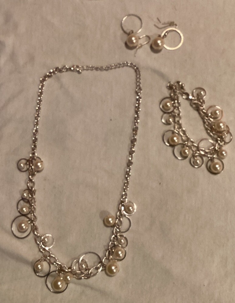 Vintage SilverTone 3 Piece Jewelry Set
