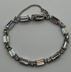Vintage Weiss Rhinestone Bracelet Silver Tone