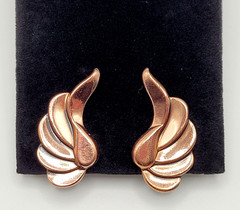 Modernist Copper Wings Climber Style Clip On Earrings Artisan Style Unsigned