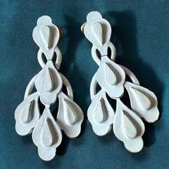 Trifari White Enamel Dangle Earrings Clip On 1960s Teardrop Mod Vintage