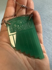 VTG DECO STERLING CHAIN CARVED GREEN ONYX STEPPED LARGE RAISED ELEPHANT PENDANT