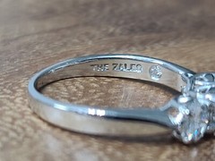 1.00ct platinum zales three stone engagement ring natural Diamond