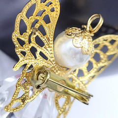 Angel Filigree Wings Gold Tone Faux Pearl Acrylic Vintage Pendant Brooch Pin