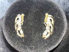 Vintage Gold Tone Leaf Swirl Clip On Earrings Textured Openwork 1960s