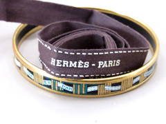 Vintage Hermes Paris Gold Enamel Bangle Bracelet with Box – Size 66 (KB-14)