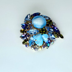 Vintage Blue Aurora Borealis Rhinestone Brooch Pin Flowers Blue Stone