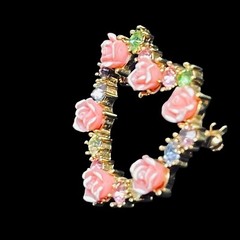 Avon Gold Tone, Rhinestone Heart Brooch With Lucite Rose Accents Signed JJJ