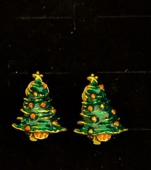 Christmas Tree Earrings Clip On Holiday Winter Gold Tone multicolor ornaments