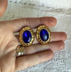 Vintage Gold Tone Blue Sapphire Simulated Cabochon Stud Earrings 90s Style