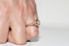 New Made 18k Gold Natural Diamond Decorated Solitaire Amazing Ring
