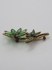 Hollycraft Green Rhinestone Flower Pin 2 3/4 in. MINTY!