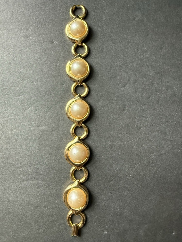 Vintage Faux Pearl Station Bracelet Gold Tone Link Classic Capsule 7” Career