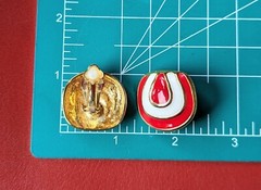 Vintage Red White Off Cream Enamel Gold Tone Clip 1″ Bold Horseshoe Earrings